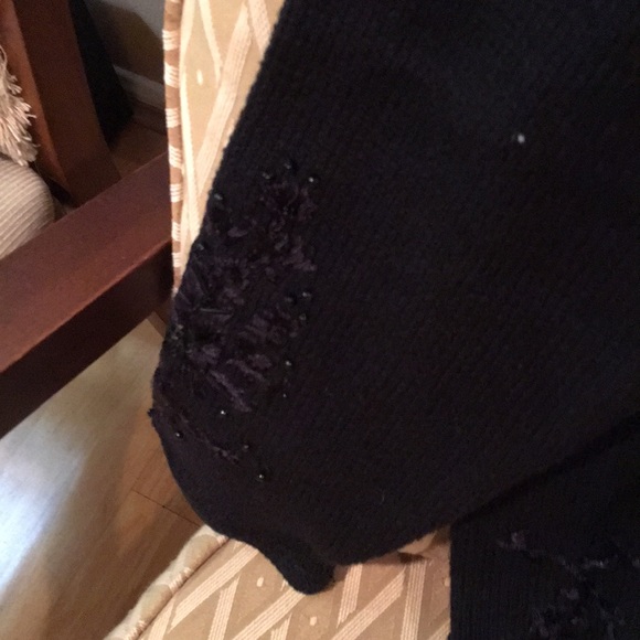 Beautiful black sweater with beads - Picture 3 of 5